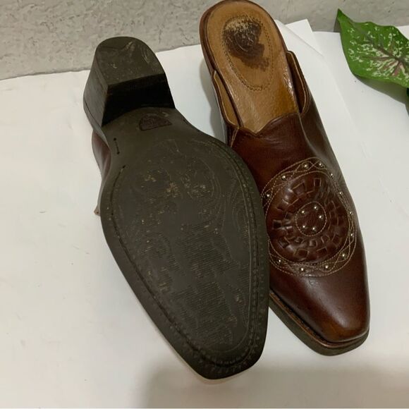 Ariat slip on medallion western studded mules SZ 6.5 B - Picture 11 of 16